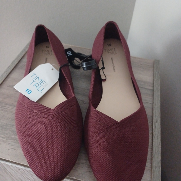 NEW Time And Tru Burgundy Knit Ballet Slip On Flats Sz 10 - Picture 2 of 3